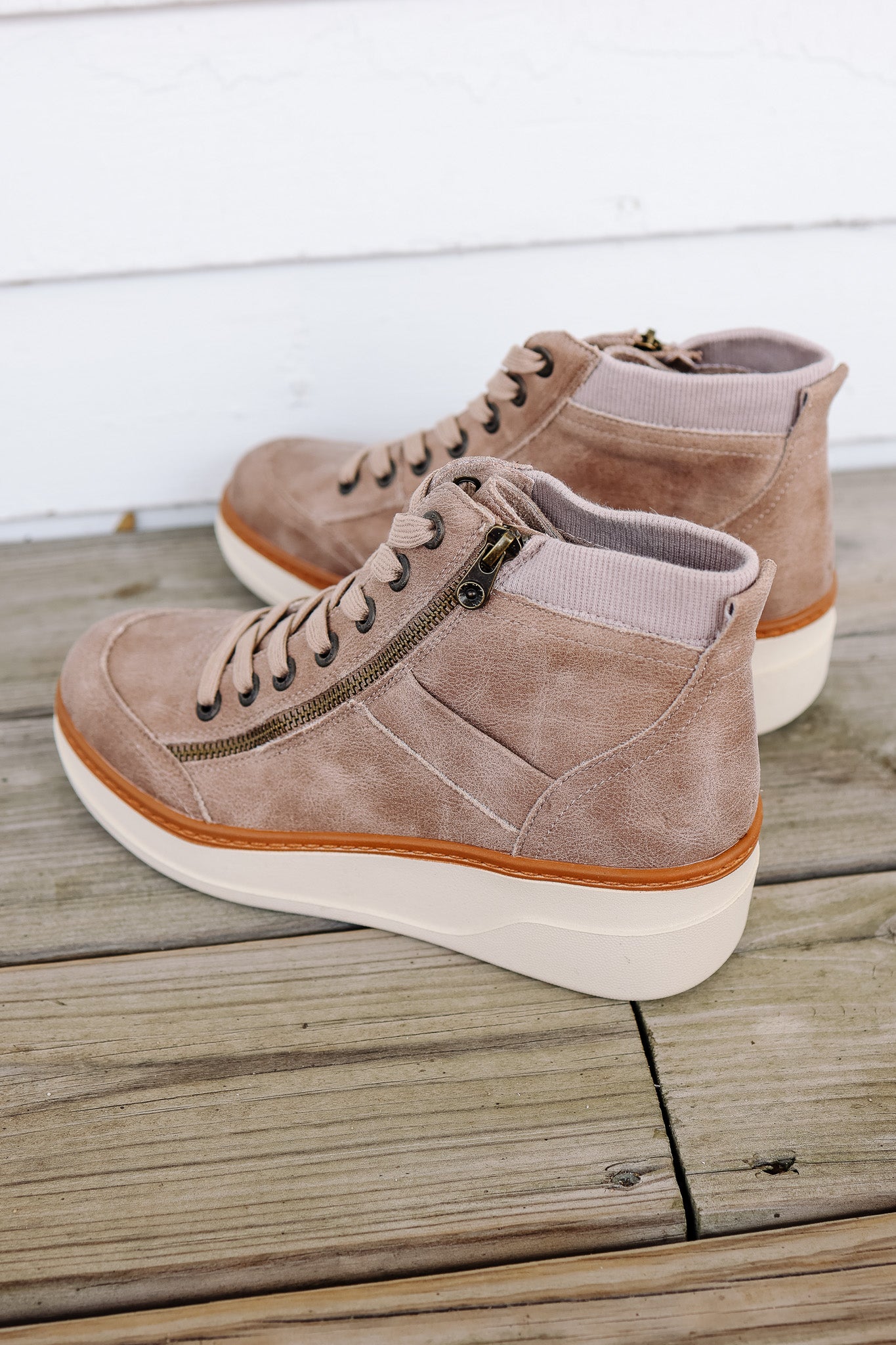 Camden Wedge Sneaker - Mushroom