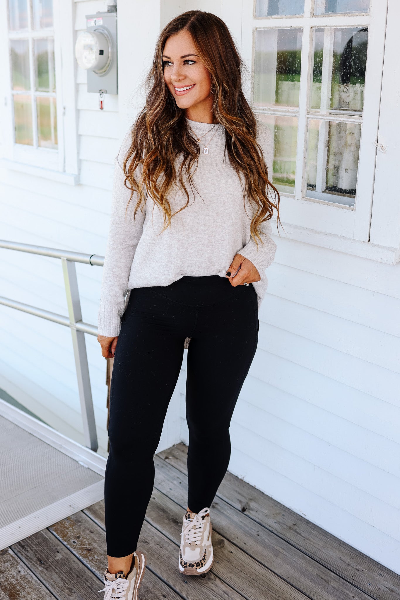 Butter Basic Leggings With Pockets - Black