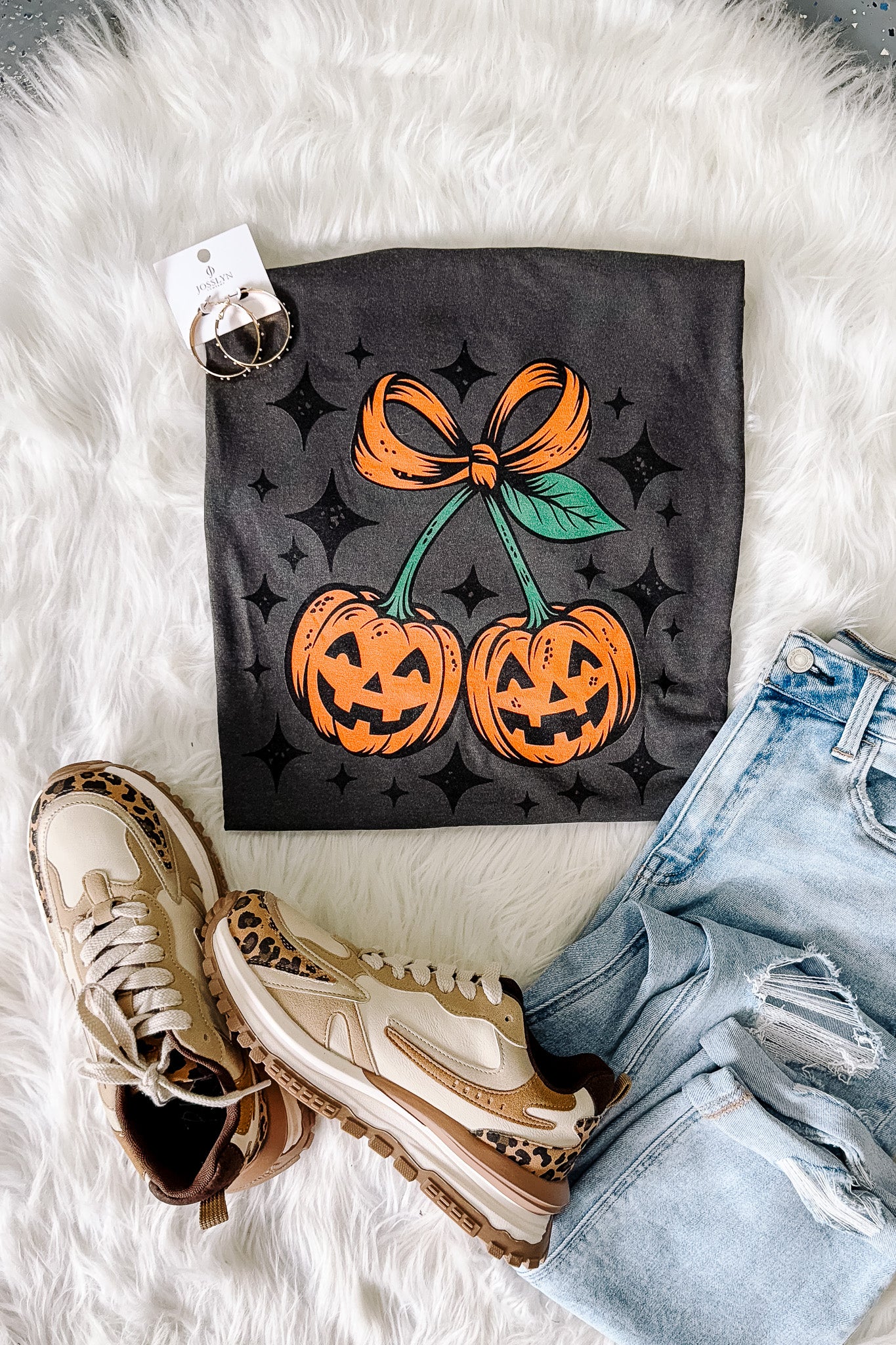 Spooktacular Pumpkin Cheer Graphic Tee - Pepper