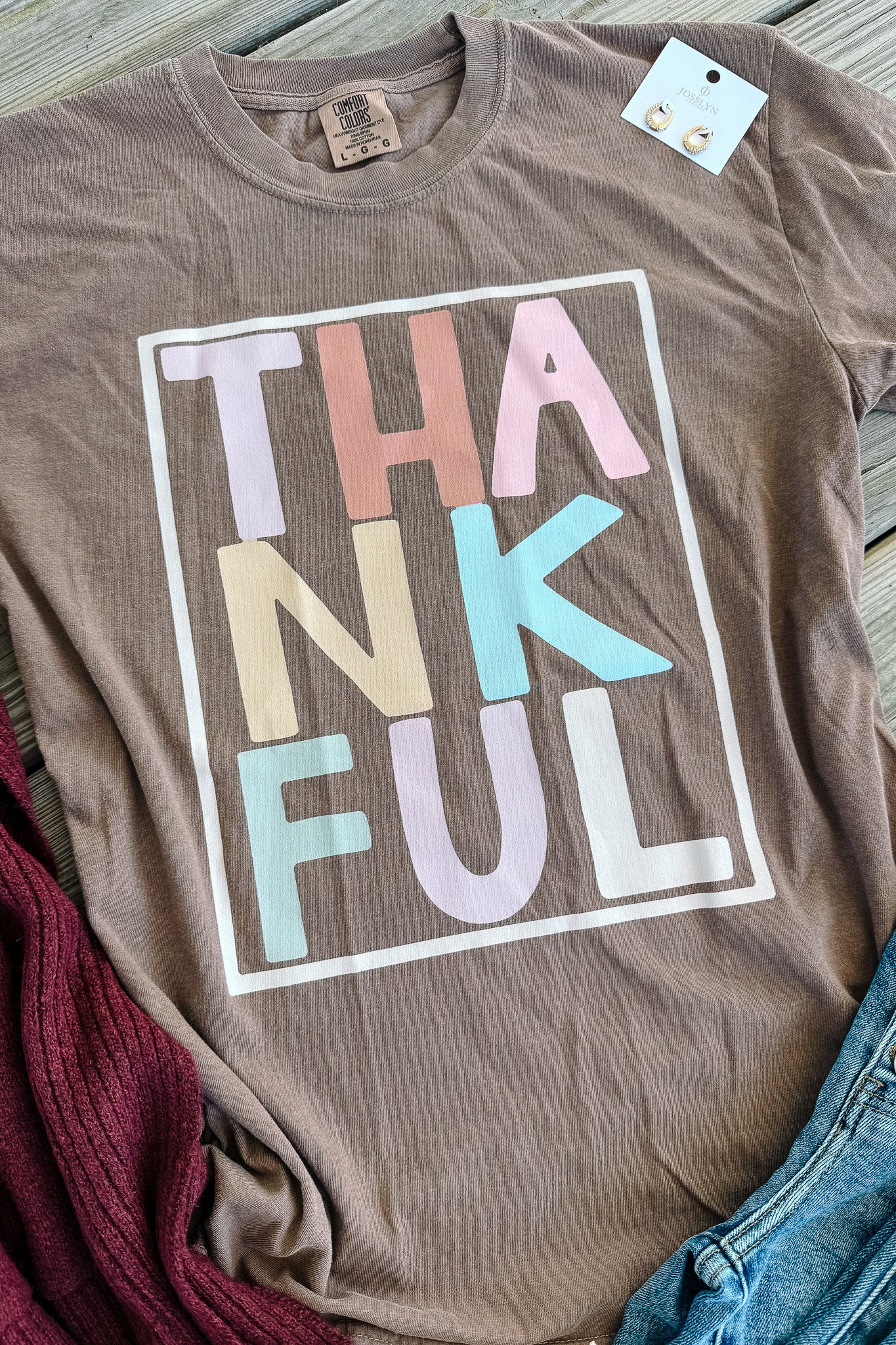 Pastel Thankful Graphic Tee - Espresso